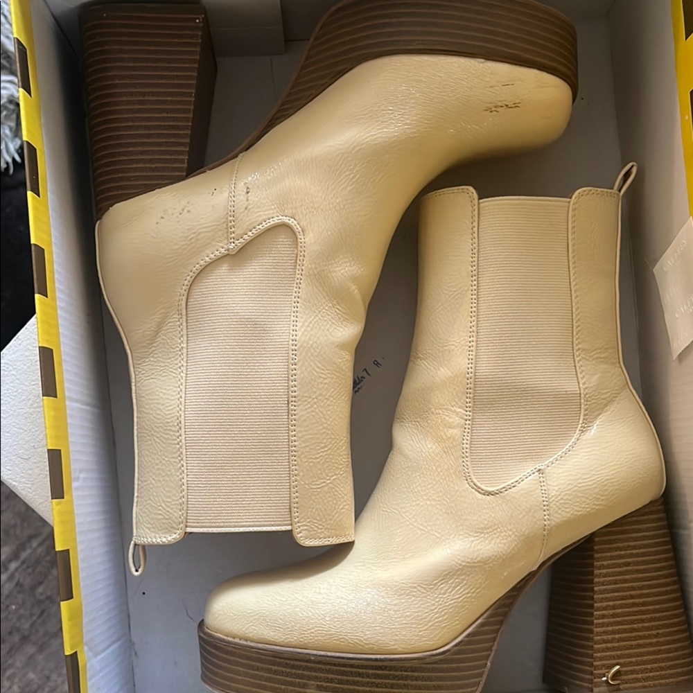Circus by Sam Edelman Cream Heeled Boots - Picture 7 of 8